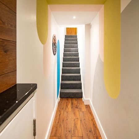 The Nest - Luxury 16 Person Apt W Jacuzzi & Parking Blackpool Kültér fotó