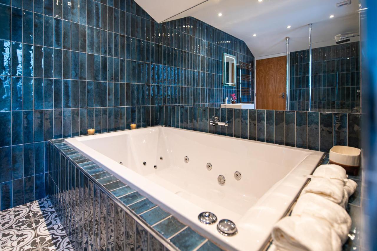 The Nest - Luxury 16 Person Apt W Jacuzzi & Parking Blackpool Kültér fotó